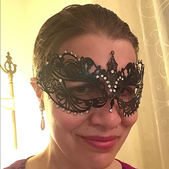 Meet your Posher, Rebecca - Picture 1 of 1